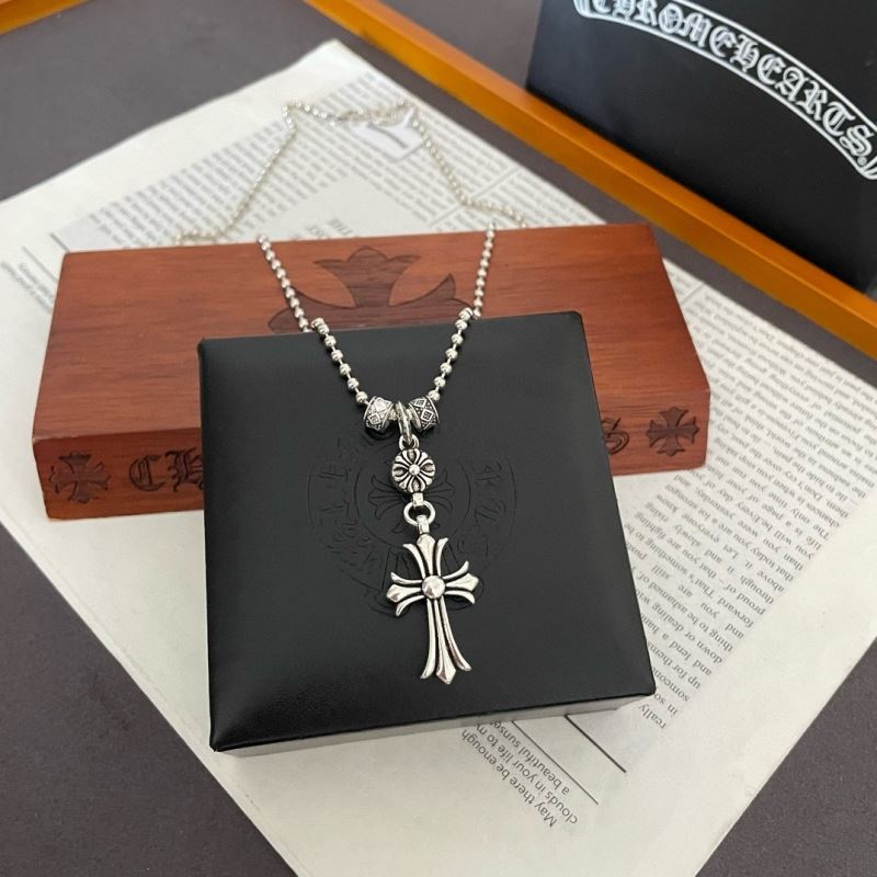 Ch*0me He**ts necklaces